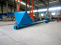 螺旋輸送機(jī)的輸送結(jié)構(gòu)為：螺旋機(jī)殼，螺旋軸，螺旋葉片，螺旋電機(jī)等多個(gè)部件的使用。