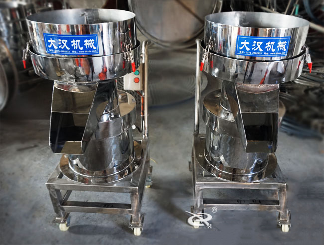450型過濾篩機實拍：單層過濾篩過濾，多用于液體物料的使用。